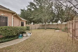 1525 Briar Bend, Friendswood, TX 77546 - Photo 22