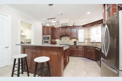 1525 Briar Bend, Friendswood, TX 77546 - Photo 10