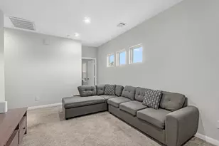 8407 James Franklin St, Houston, TX 77088 - Photo 14