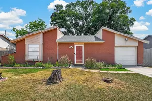 10706 Thorncliff Dr, Humble, TX 77396 - Photo 1