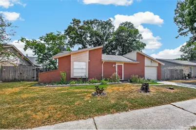 10706 Thorncliff Drive, Humble, TX 77396 - Photo 2