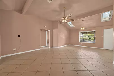 10706 Thorncliff Drive, Humble, TX 77396 - Photo 8