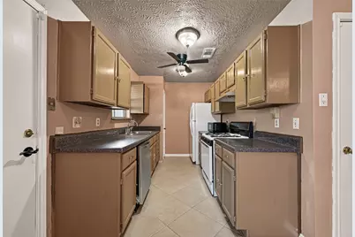 10706 Thorncliff Drive, Humble, TX 77396 - Photo 10