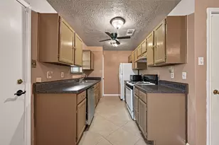 10706 Thorncliff Dr, Humble, TX 77396 - Photo 10