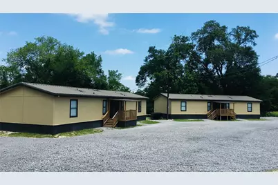 2011 N State Highway 75 N #D, Huntsville, TX 77320 - Photo 1