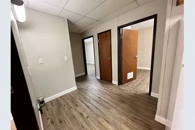 2011 N State Highway 75 N #D, Huntsville, TX 77320 - Photo 4