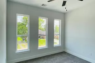 7931 Fowlie St, Houston, TX 77028 - Photo 24