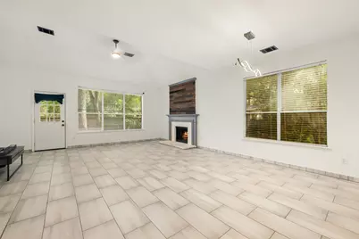 34 Firethorn Place, The Woodlands, TX 77382 - Photo 4