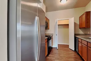 2802 Wisner Cir, Houston, TX 77014 - Photo 2