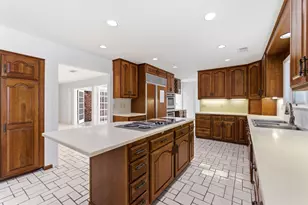 5443 Queensloch Dr, Houston, TX 77096 - Photo 10