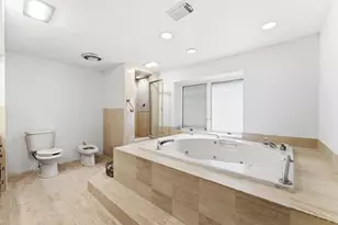 5443 Queensloch Dr, Houston, TX 77096 - Photo 22