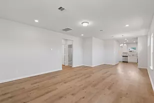 397 Stone Placa Trl, Brookshire, TX 77423 - Photo 2