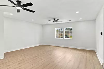 3931 Tiffany Drive, Houston, TX 77045 - Photo 4