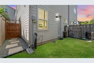 607 Bayou Street, Houston, TX 77020 - Photo 2