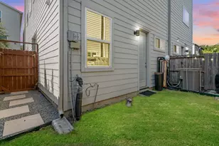 607 Bayou St, Houston, TX 77020 - Photo 2