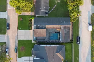 1913 Du Barry Ln, Houston, TX 77018 - Photo 6