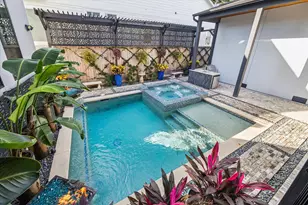 1913 Du Barry Ln, Houston, TX 77018 - Photo 4