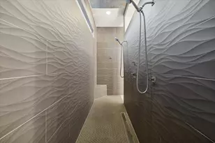 1913 Du Barry Ln, Houston, TX 77018 - Photo 32