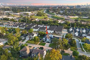 1913 Du Barry Ln, Houston, TX 77018 - Photo 10