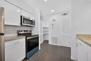 3300 Yorktown St, Houston, TX 77056 - Photo 12