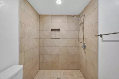 3300 Yorktown Street #16, Houston, TX 77056 - Photo 22