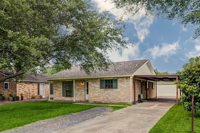 218 S Nugent Street, La Porte, TX 77571 - Photo 1