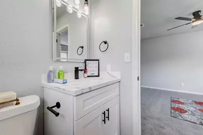 218 S Nugent Street, La Porte, TX 77571 - Photo 24