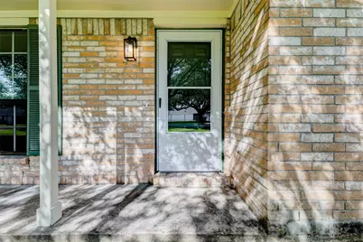 218 S Nugent Street, La Porte, TX 77571 - Photo 6