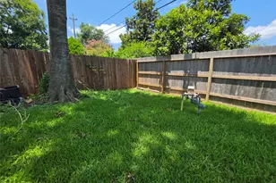 7334 Darnell St, Houston, TX 77074 - Photo 16