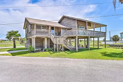 10304 Cloud Lane, Galveston, TX 77554 - Photo 4