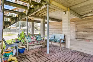 10304 Cloud Ln, Galveston, TX 77554 - Photo 34