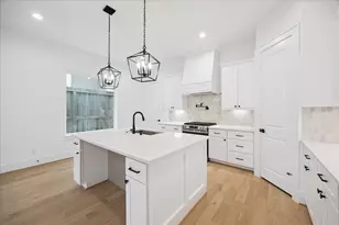 1407 A Malone St, Houston, TX 77007 - Photo 12