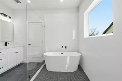 9405 Hammerly Boulevard #E, Houston, TX 77080 - Photo 22