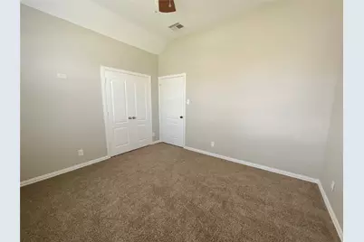8707 E Crescent Lake Circle, Baytown, TX 77521 - Photo 28