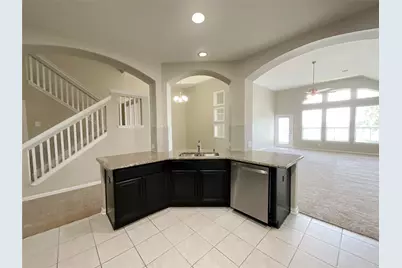8707 E Crescent Lake Circle, Baytown, TX 77521 - Photo 14