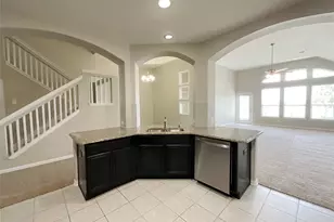 8707 E Cres Lake Cir, Baytown, TX 77521 - Photo 14