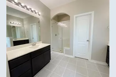 8707 E Crescent Lake Circle, Baytown, TX 77521 - Photo 20