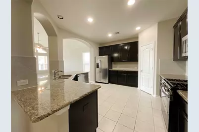 8707 E Crescent Lake Circle, Baytown, TX 77521 - Photo 12