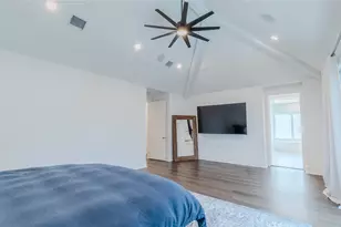 974 W 43rd St, Houston, TX 77018 - Photo 14