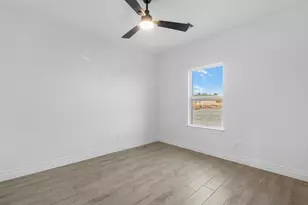 3081 Coastal Dr, Dayton, TX 77535 - Photo 32