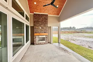 3081 Coastal Dr, Dayton, TX 77535 - Photo 6