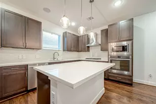 30 N St Charles St, Houston, TX 77003 - Photo 2