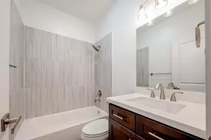 30 N St Charles St, Houston, TX 77003 - Photo 12