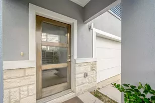 30 N St Charles St, Houston, TX 77003 - Photo 10