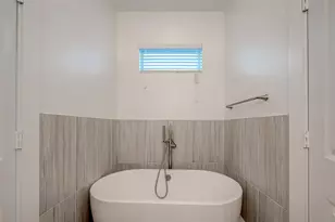 30 N St Charles St, Houston, TX 77003 - Photo 22