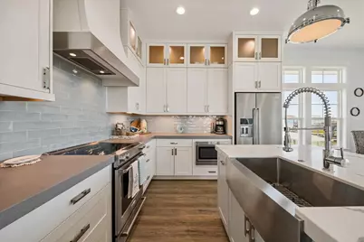 2012 Laguna Harbor Cove Boulevard, Port Bolivar, TX 77650 - Photo 10