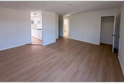 1207 W 9th Street, Freeport, TX 77541 - Photo 2