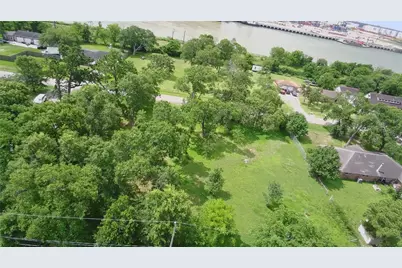 434 S Shady Lane, La Porte, TX 77571 - Photo 18