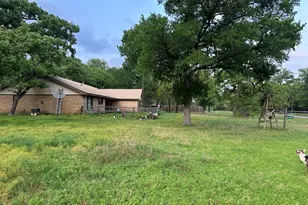 2316 Mallard Dr, Caldwell, TX 77836 - Photo 2