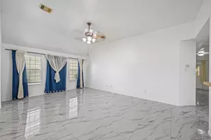 8131 Golden Trace Ct, Houston, TX 77083 - Photo 10